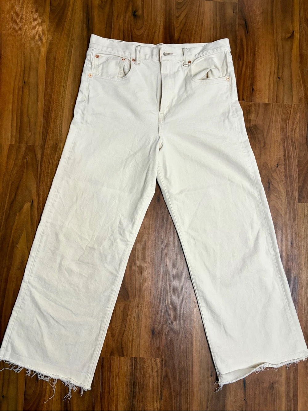 American Eagle Cream Crop StovePipe Jeans | Size 31